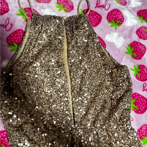 Forever 21 Gold sequins Halter New Year’s party formal wear - Picture 6 of 7